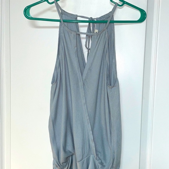 Vanilla Star size medium women’s bodysuit. Beautiful color, great for summer! - Picture 4 of 10